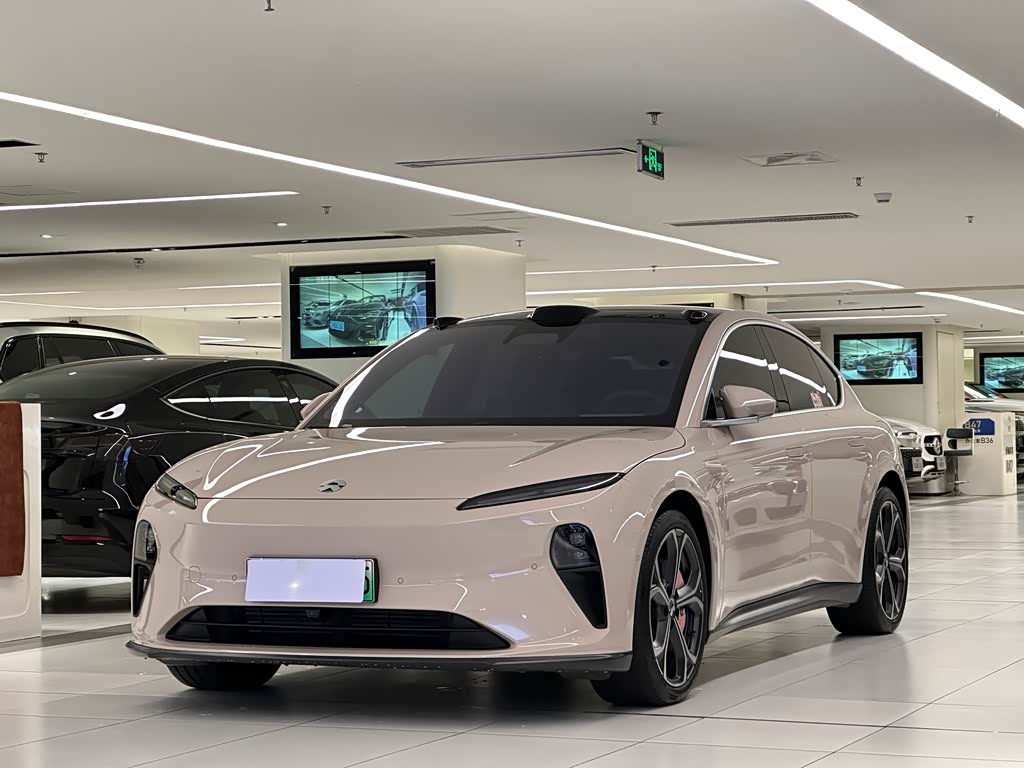 NIO ET5