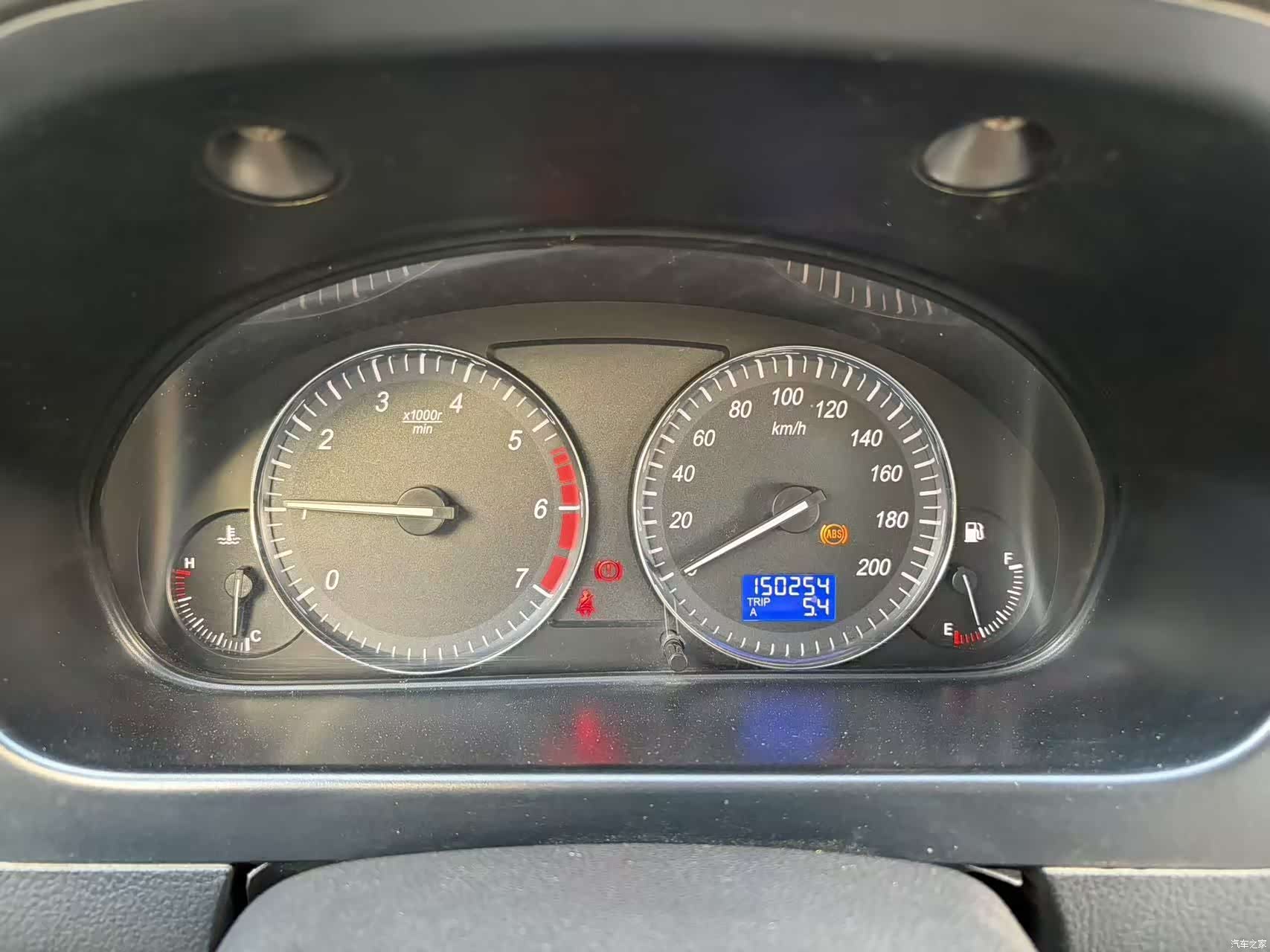BAIC H2, 2015 9