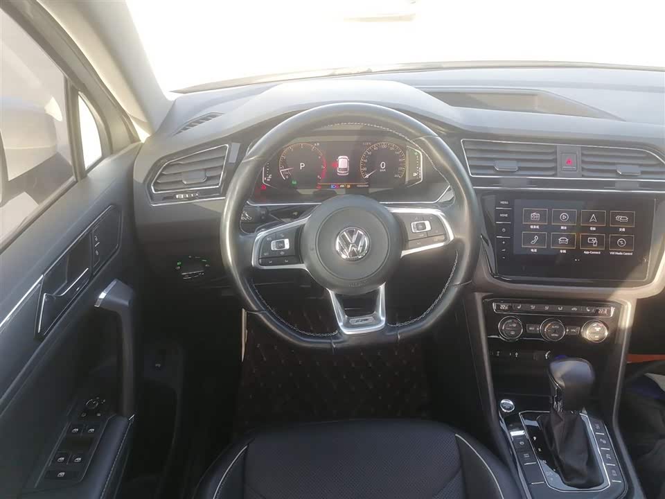 Volkswagen Tiguan L