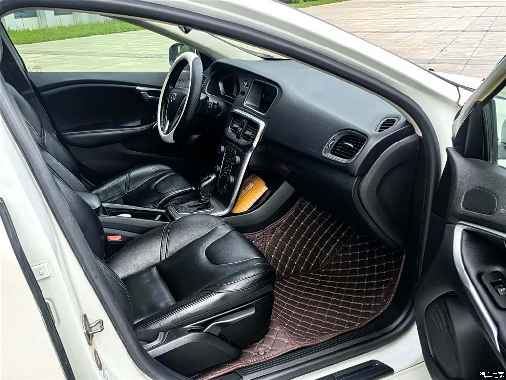 Volvo V40, 2016 7