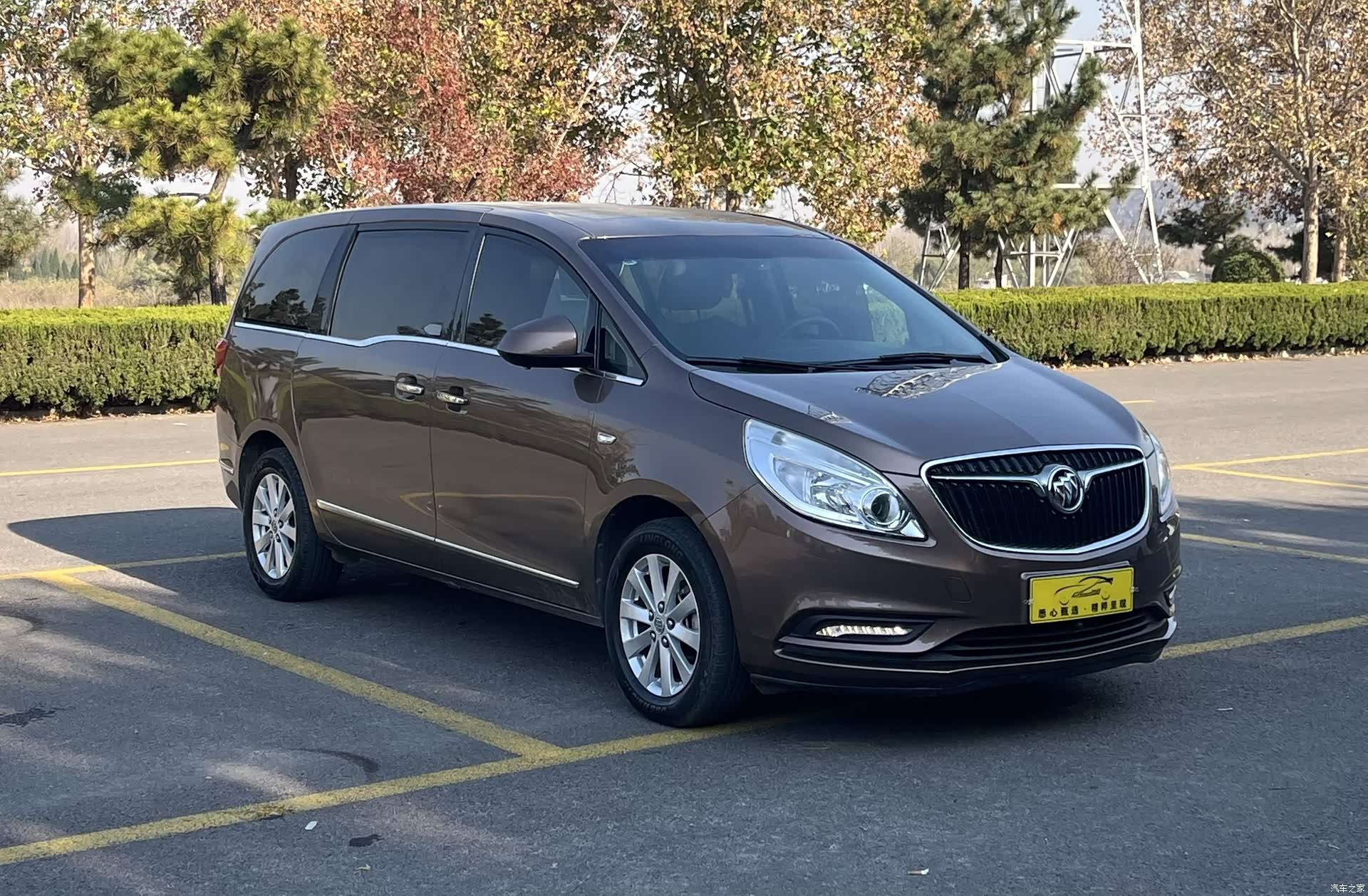 Buick GL8, 2020 3