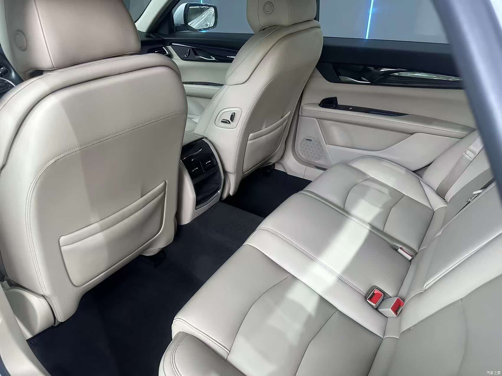 Cadillac CT6, 2018 10