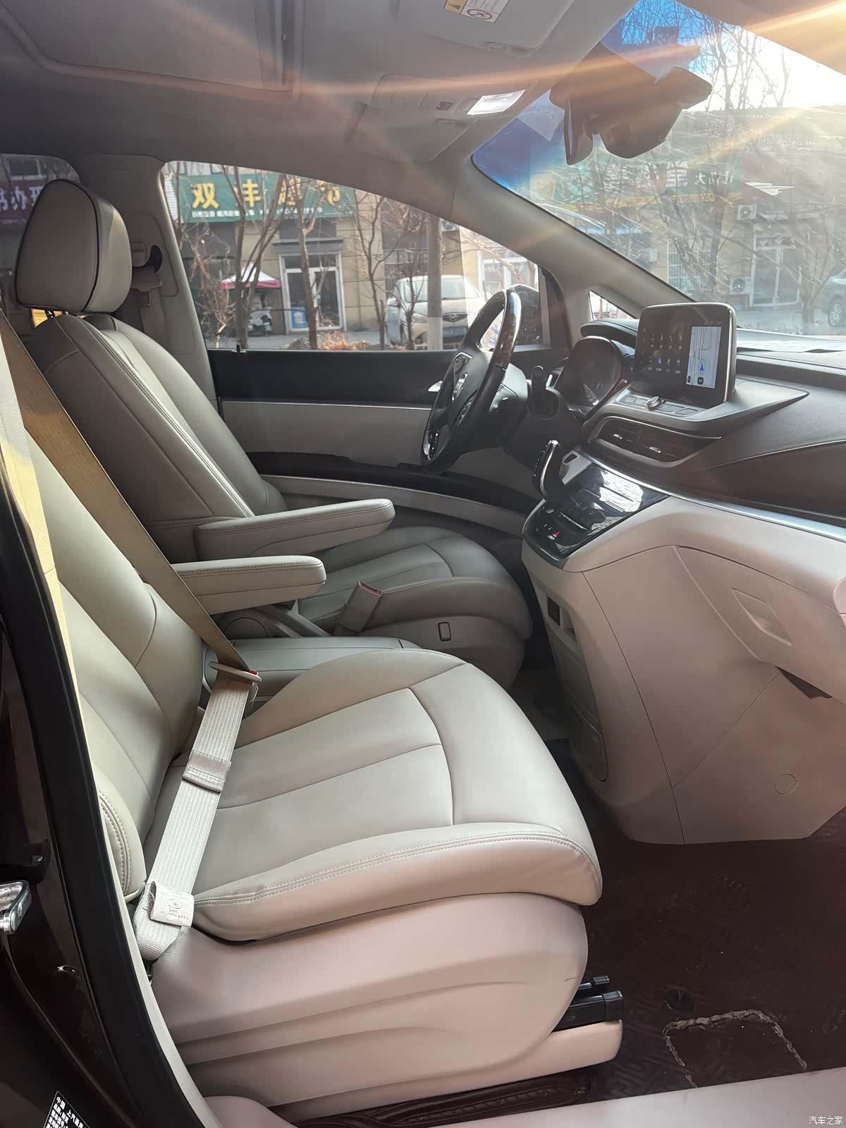 Buick GL8, 2022 9