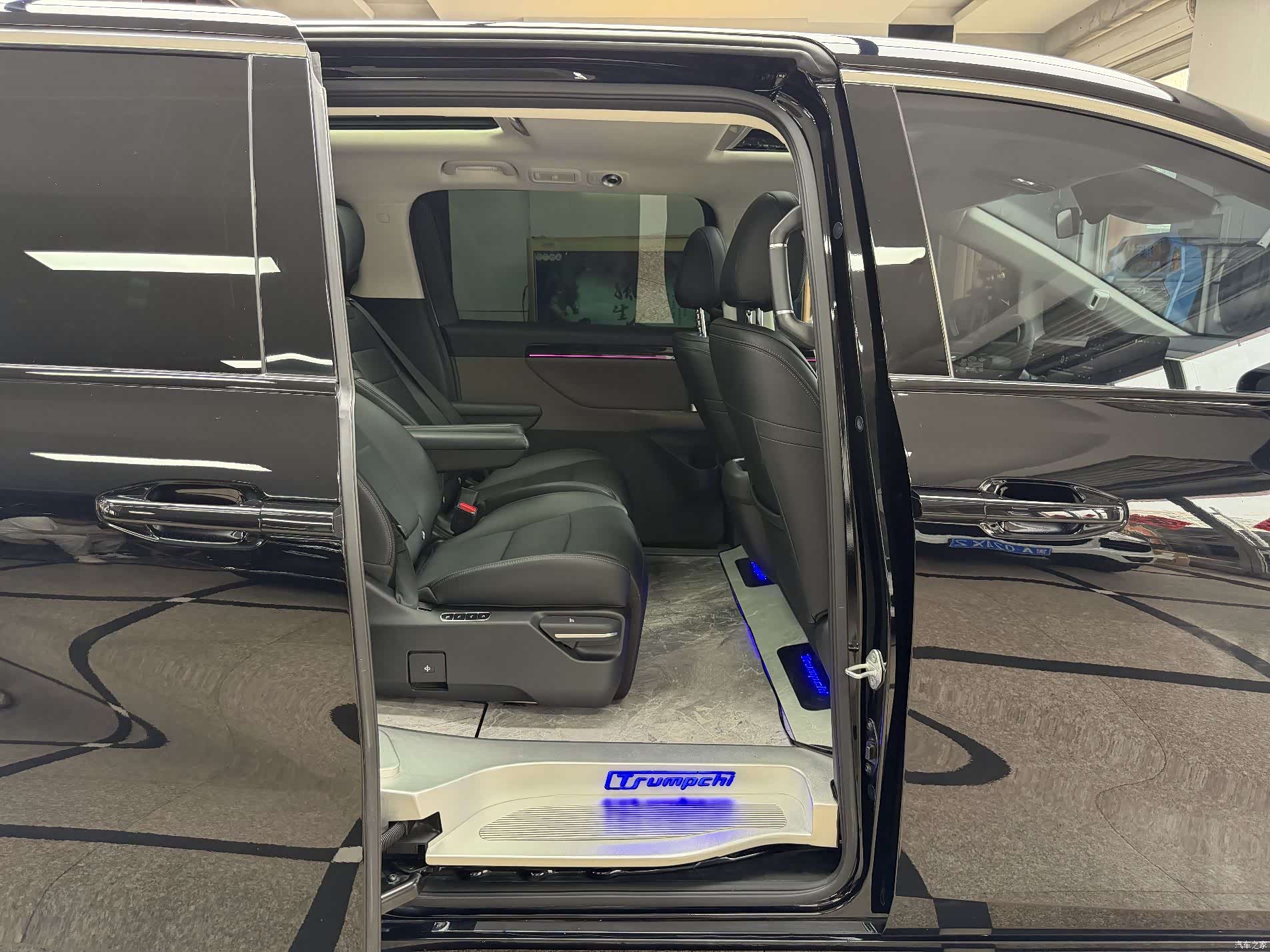 Trumpchi E8, 2024 17