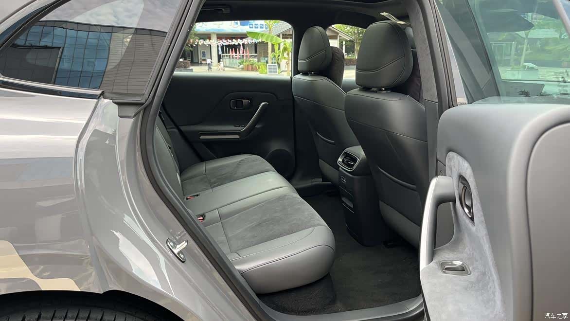 Leapmotor Lafa5, 2025 14