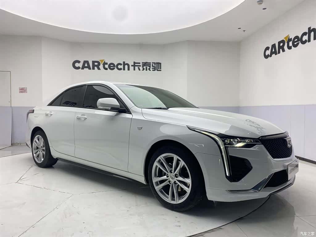 Cadillac CT4, 2022 2