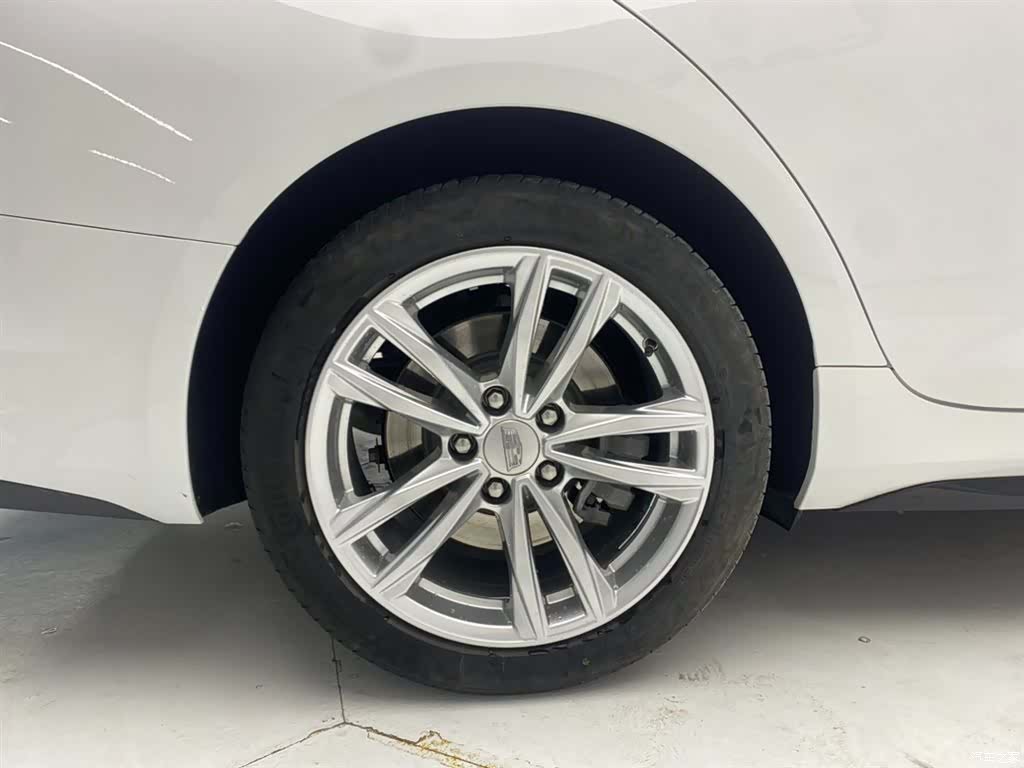 Cadillac CT4, 2022 11