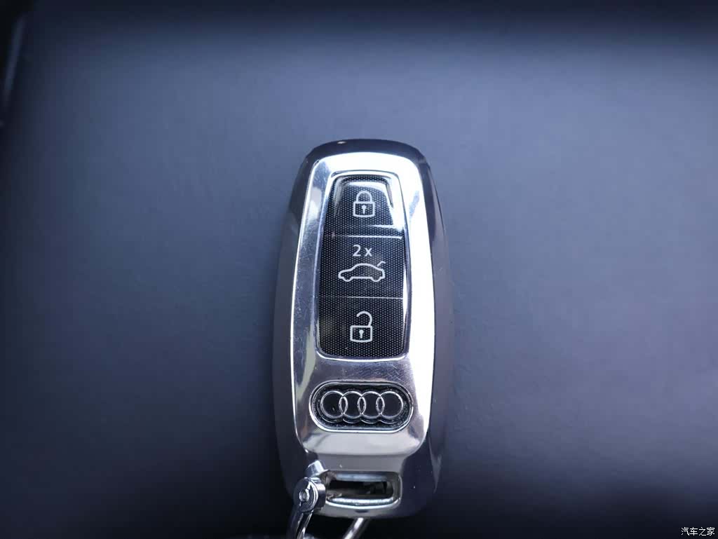 Audi A6L, 2025 25