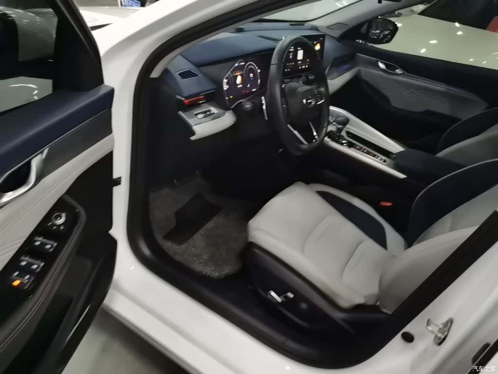 Geely Preface, 2022 16
