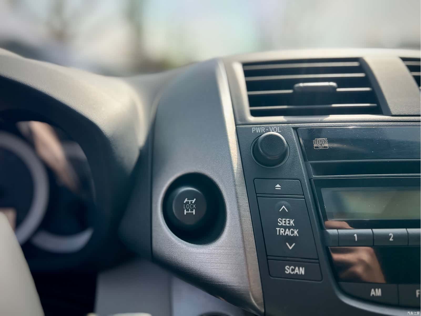 Toyota RAV4, 2010 16