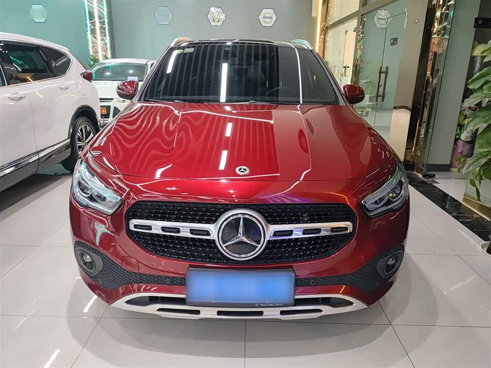 Mercedes-Benz GLA