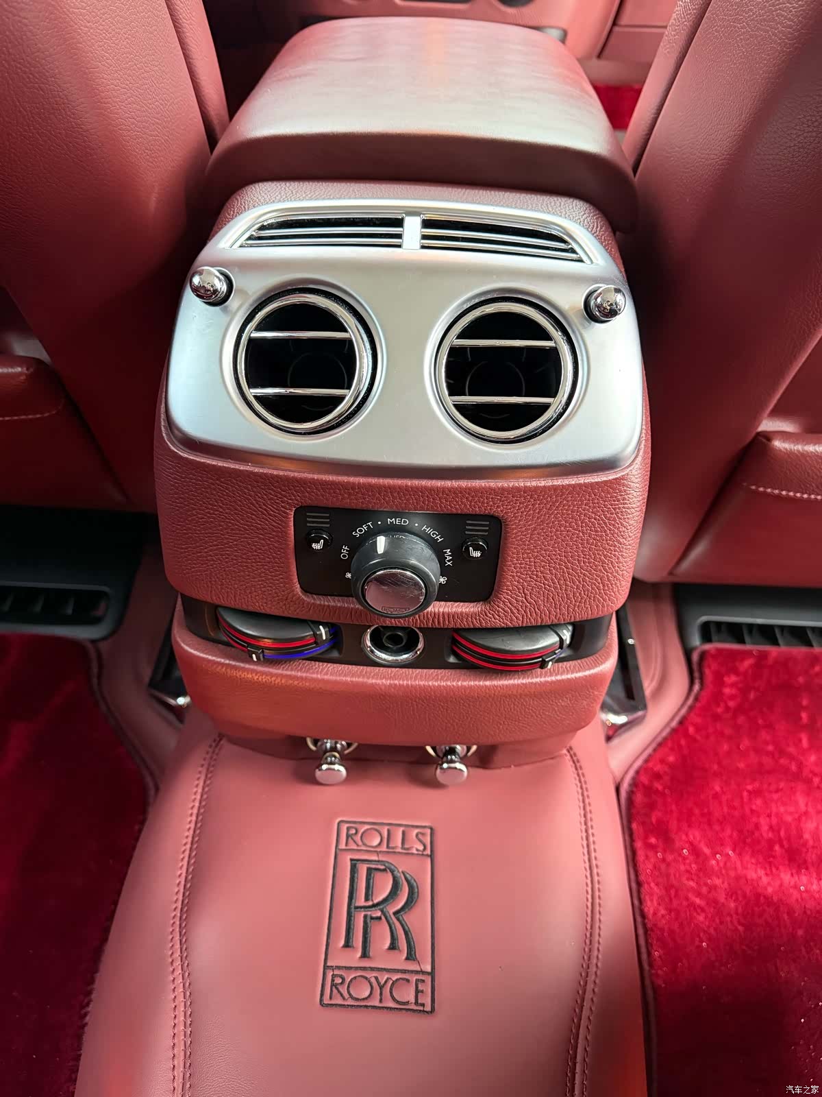 Rolls-Royce Ghost, 2011 16