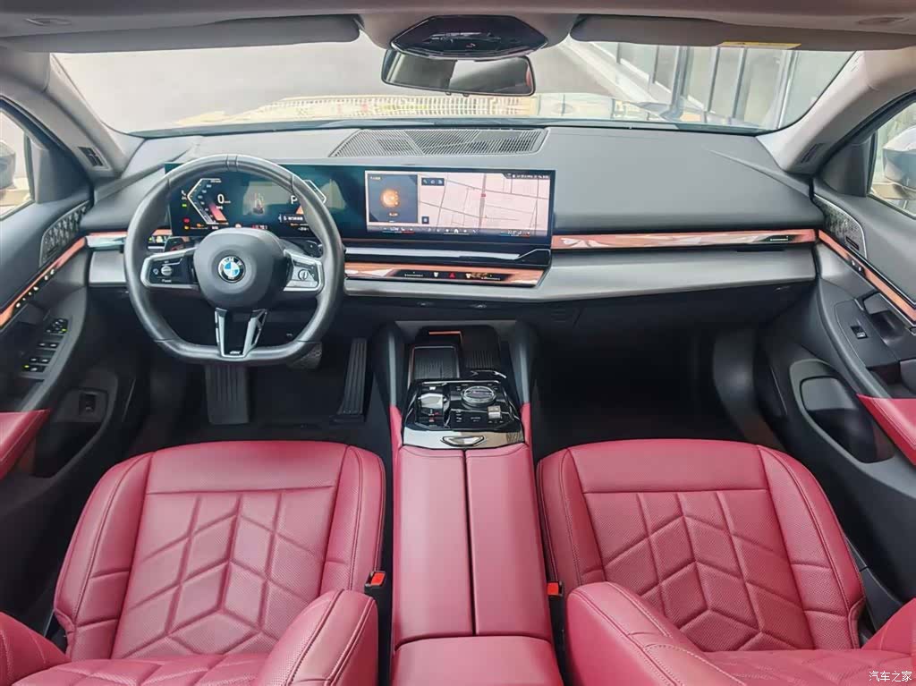 BMW 5 Series, 2025 6