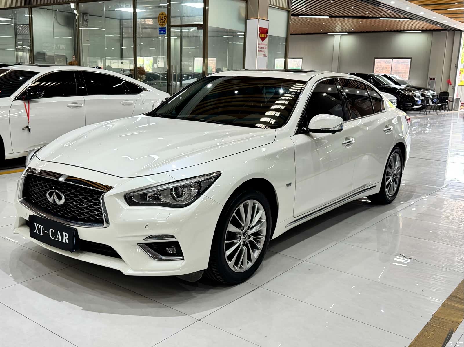 Infiniti Q50L