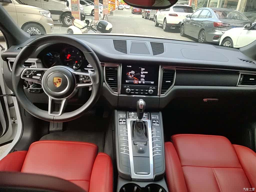 Porsche Macan, 2017 10