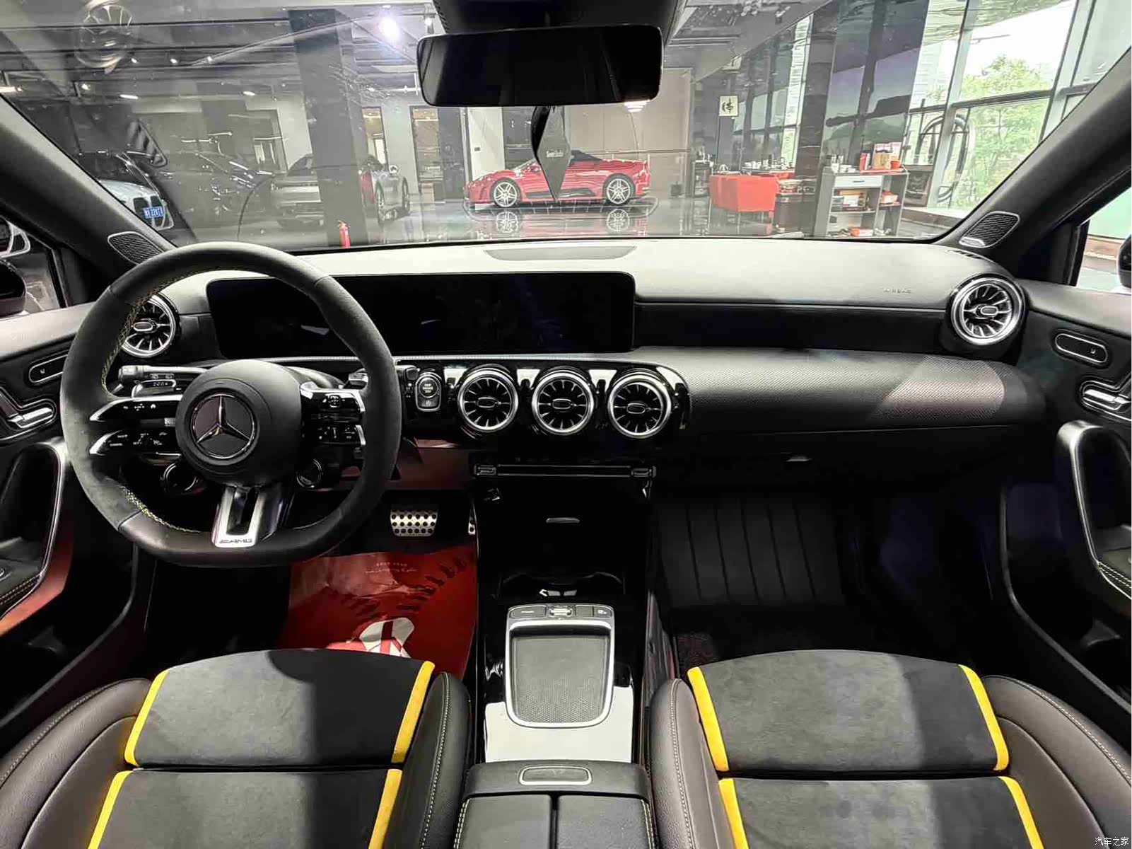 Mercedes-Benz A-Class, 2025 15