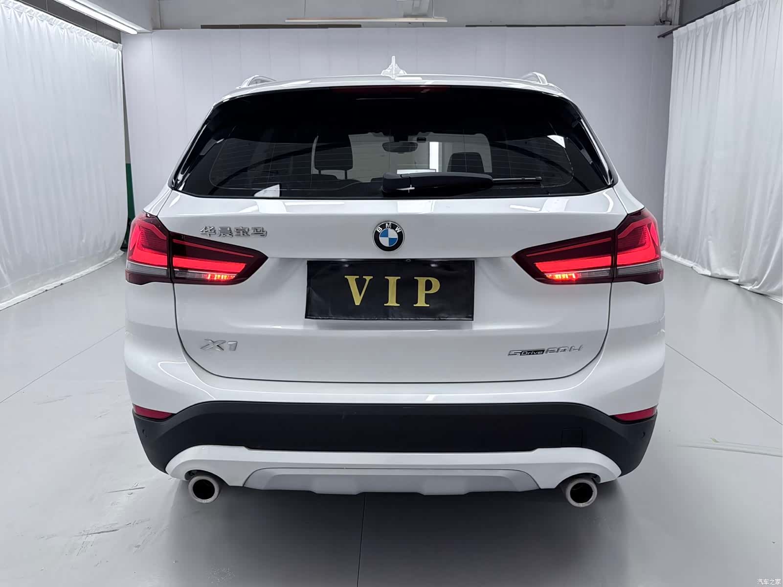 BMW X1, 2022 все фото