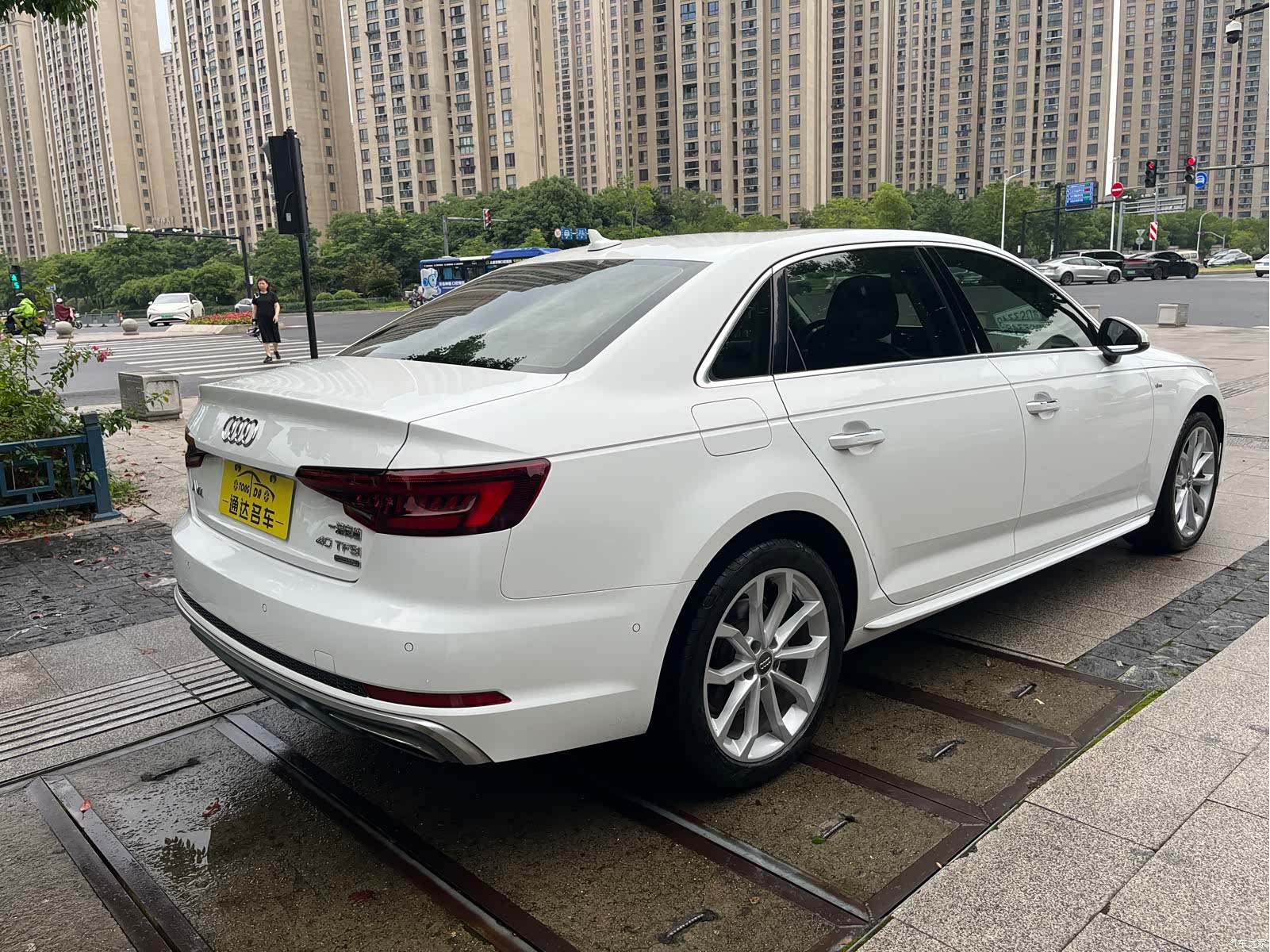 Audi A4L, 2018 9