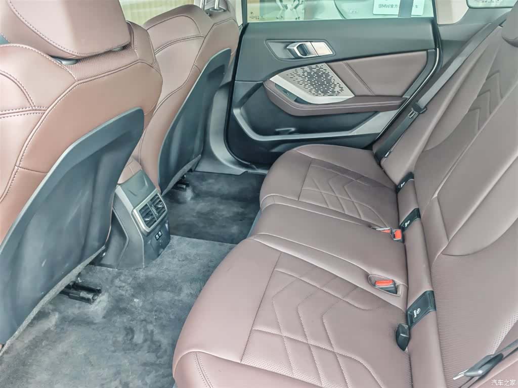 BMW 2 Series, 2025 8