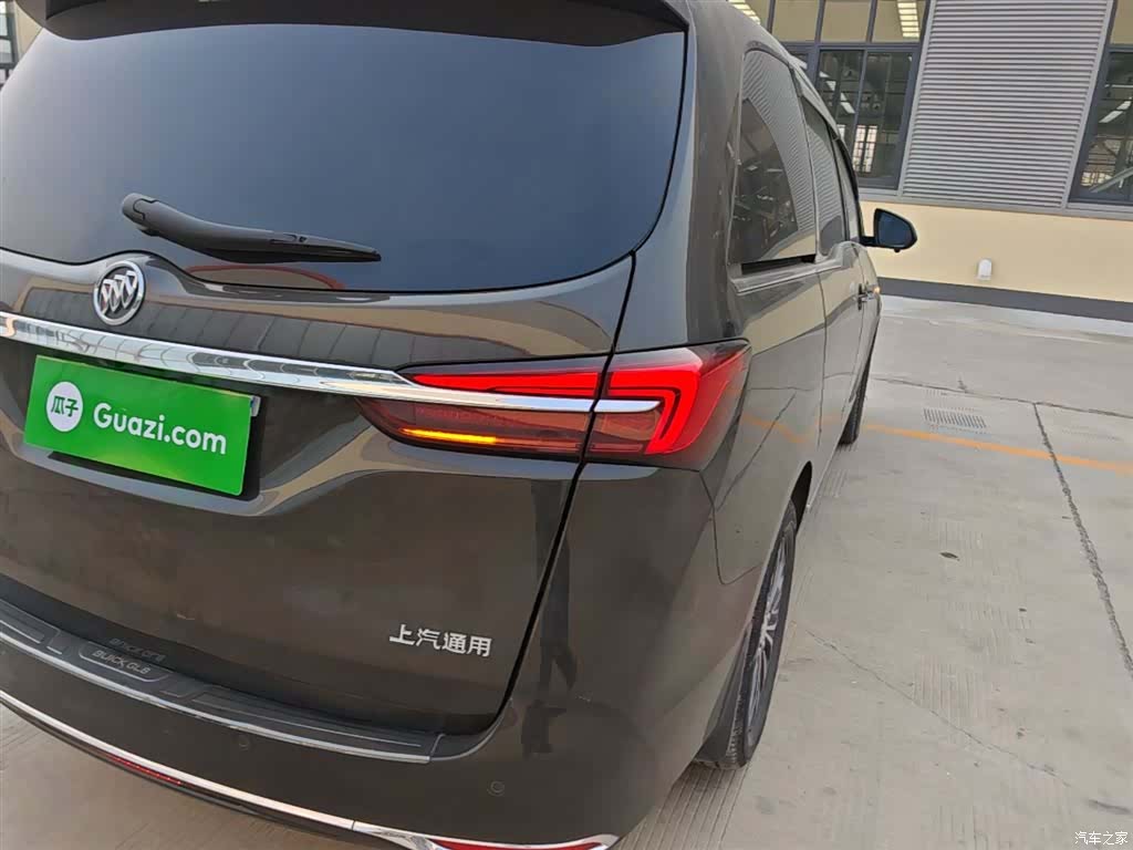 Buick GL8, 2021 8