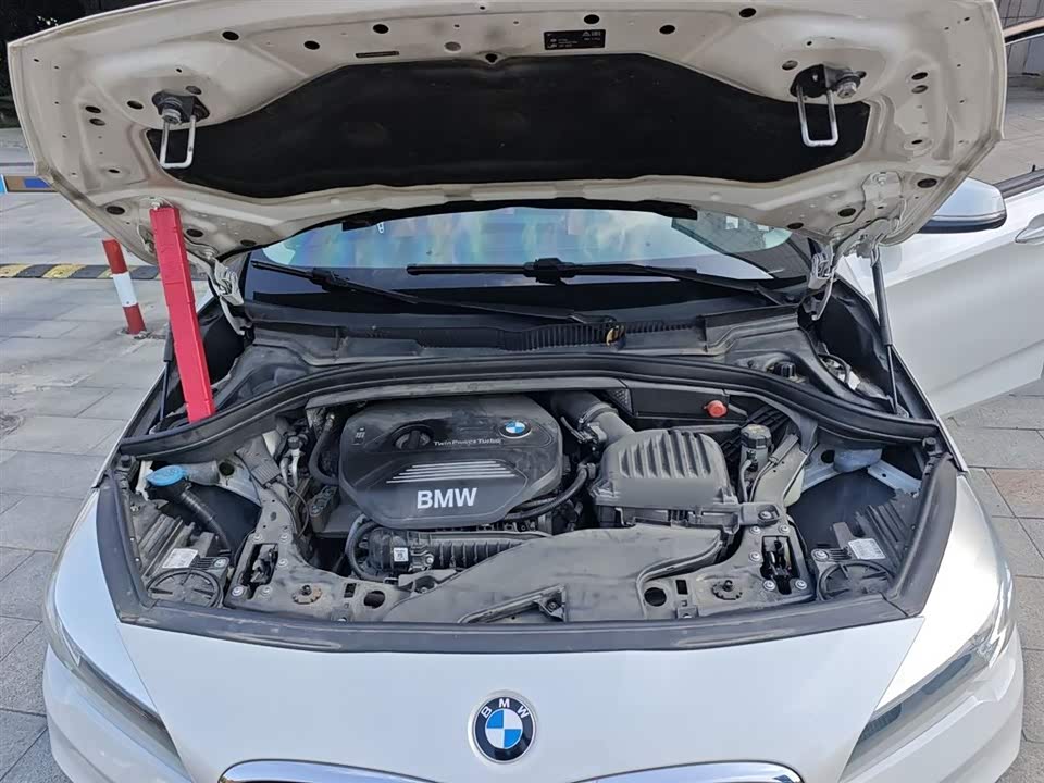 BMW 2 series station wagon