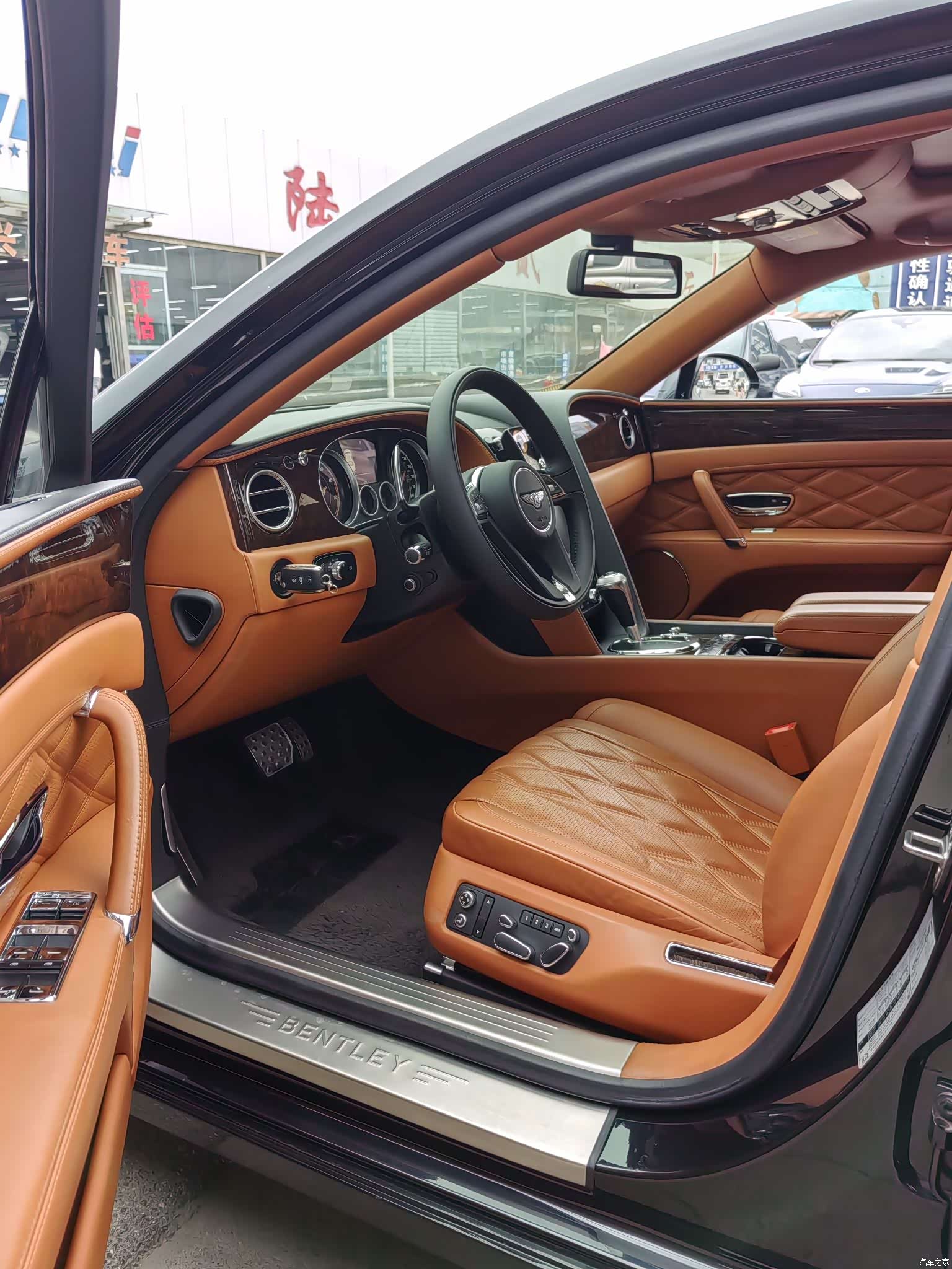 Bentley Flying Spur, 2016 12
