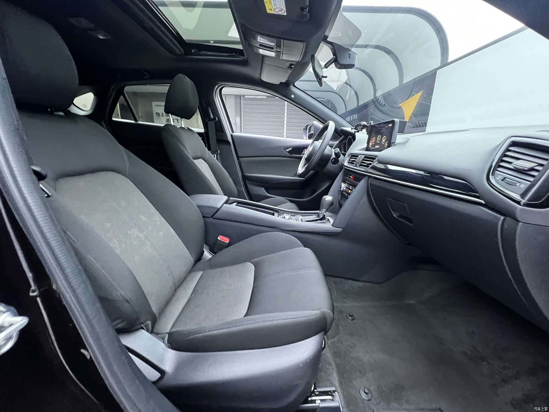 Mazda CX-4, 2023 18