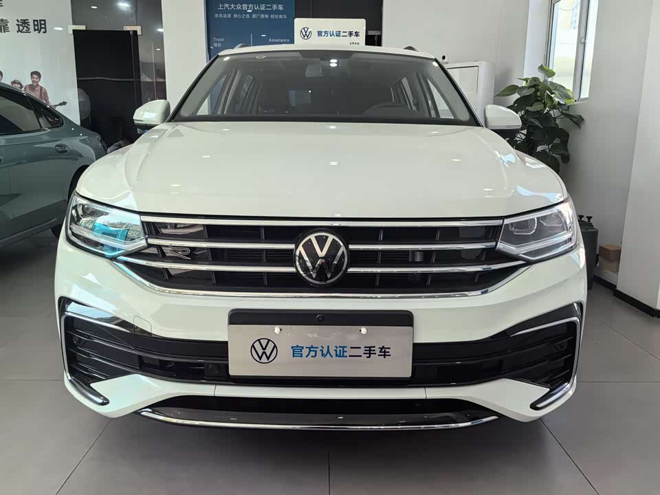 Volkswagen Tiguan L