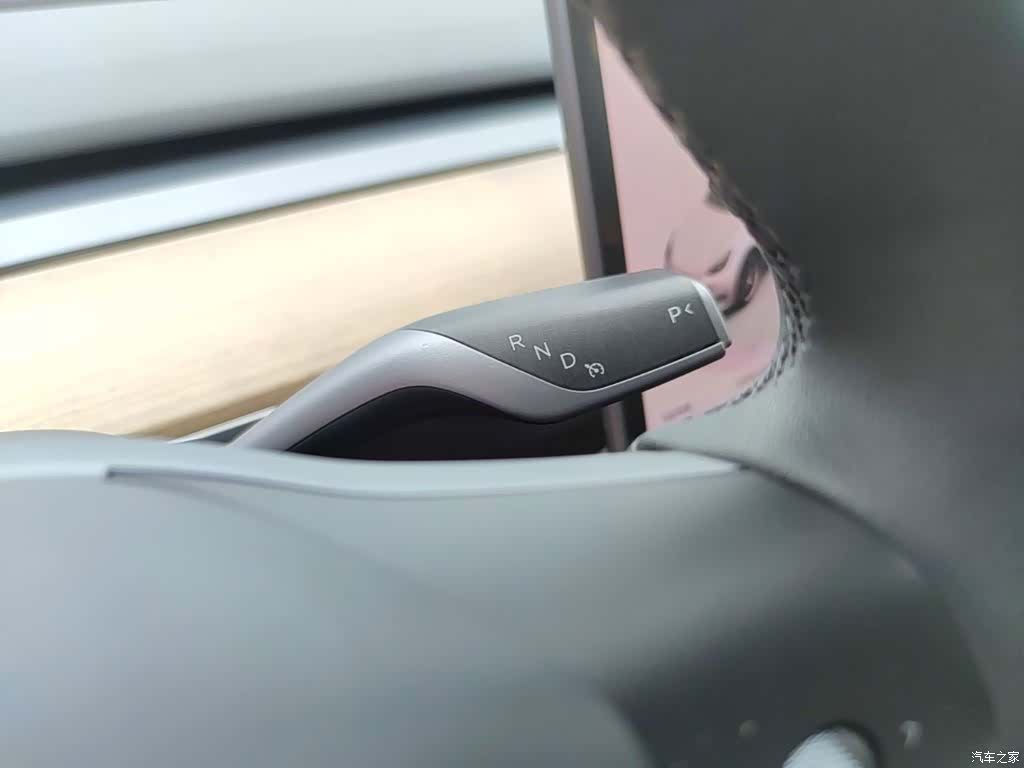 Tesla Model Y, 2022 14
