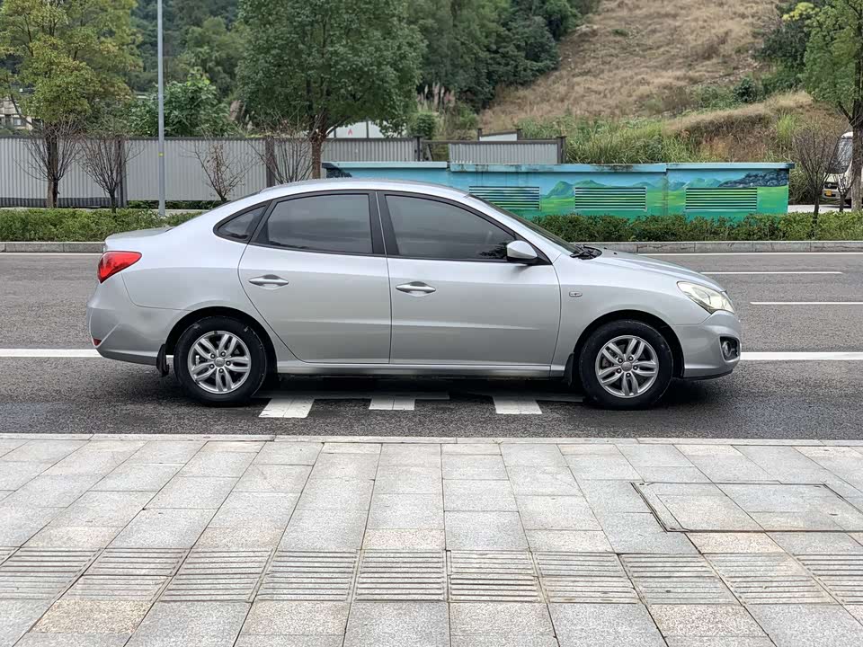 Hyundai Yuedong