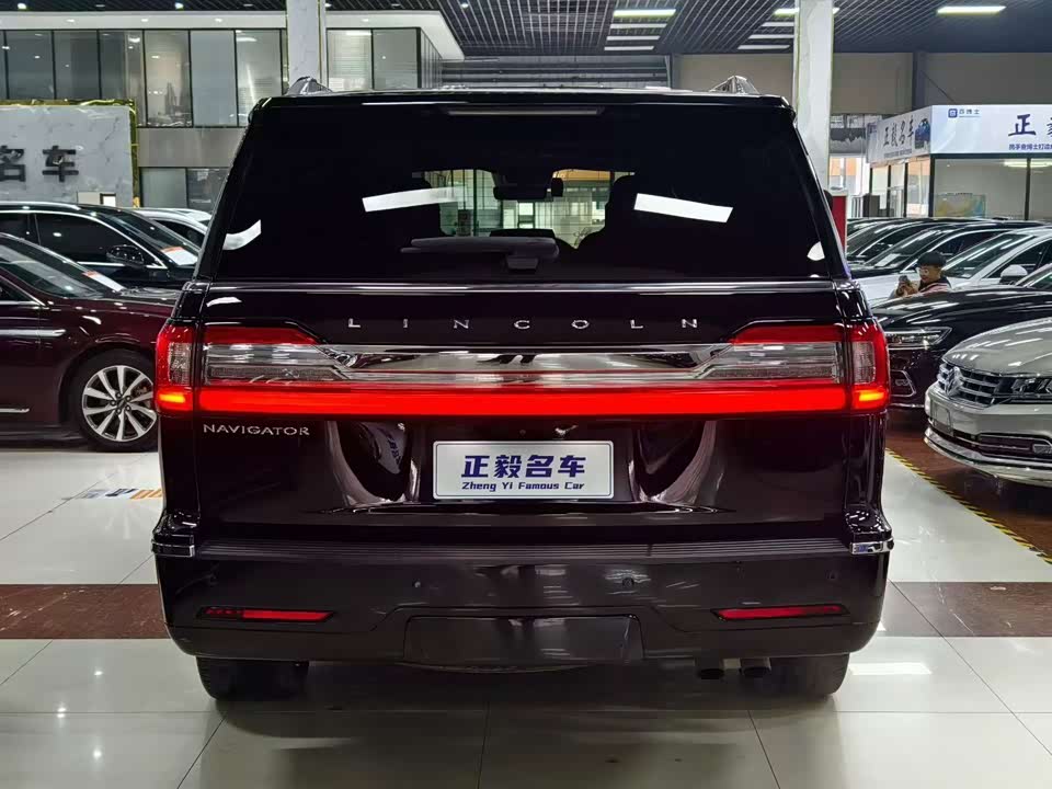 Lincoln Navigator