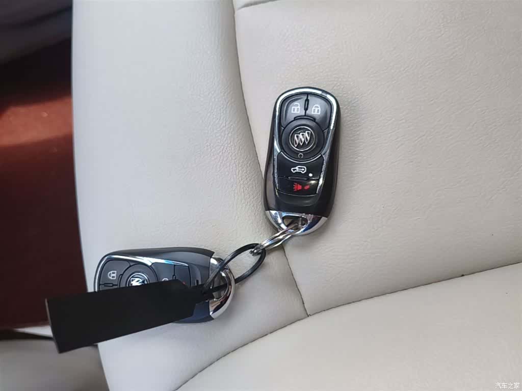 Buick GL8, 2023 9