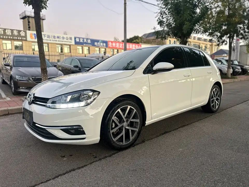 Volkswagen golf