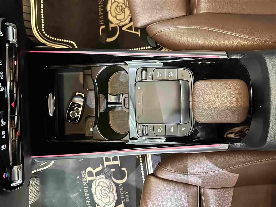 Mercedes-Benz GLB 2021, фото 16