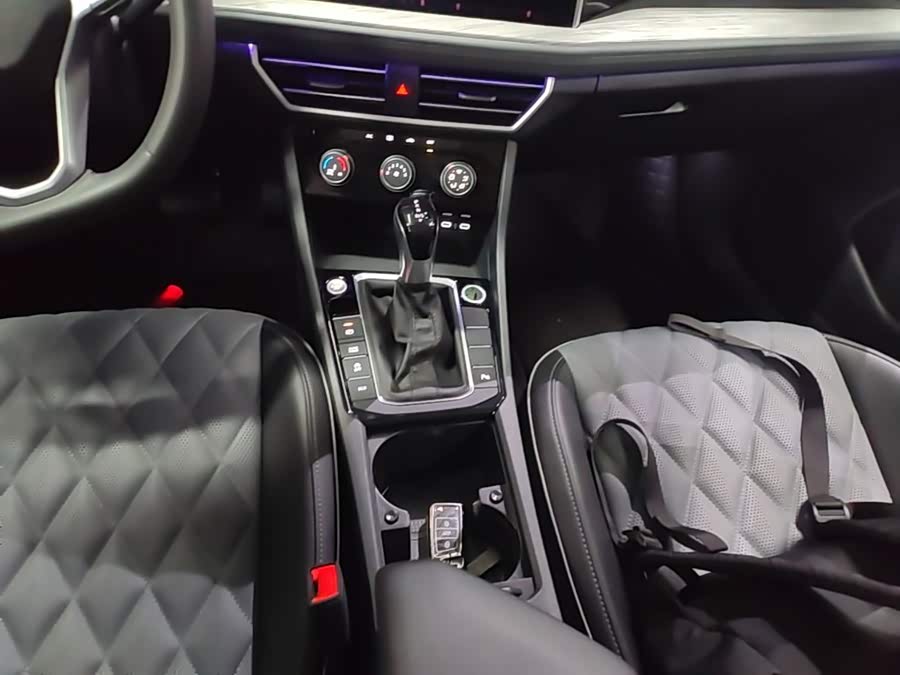 Volkswagen Sagitar 2025, фото 13