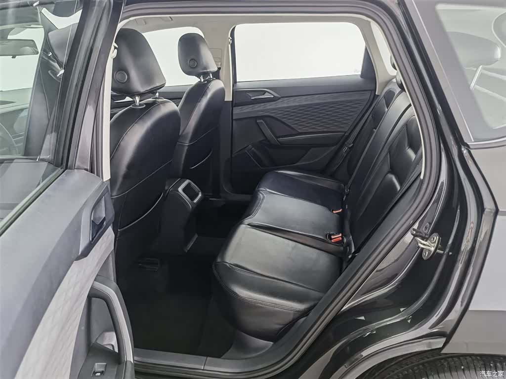 Volkswagen Tharu, 2022 15