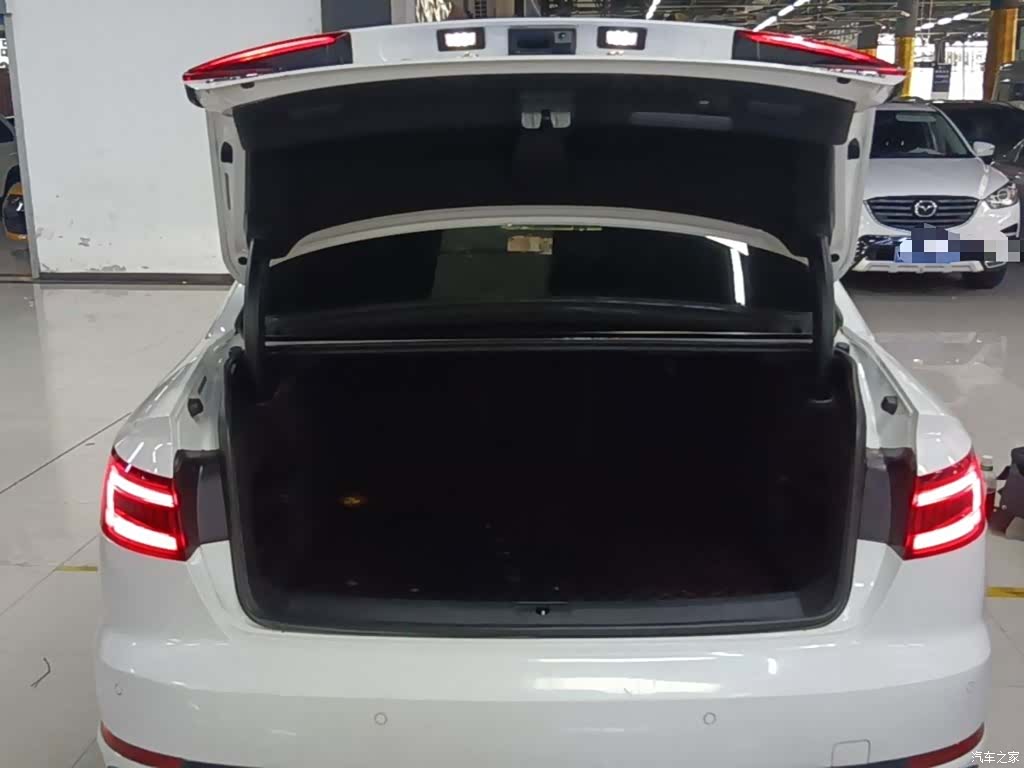 Audi A4L, 2018 19