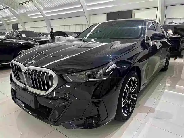 BMW 5 Series 2026 — купить из Китая под заказ
