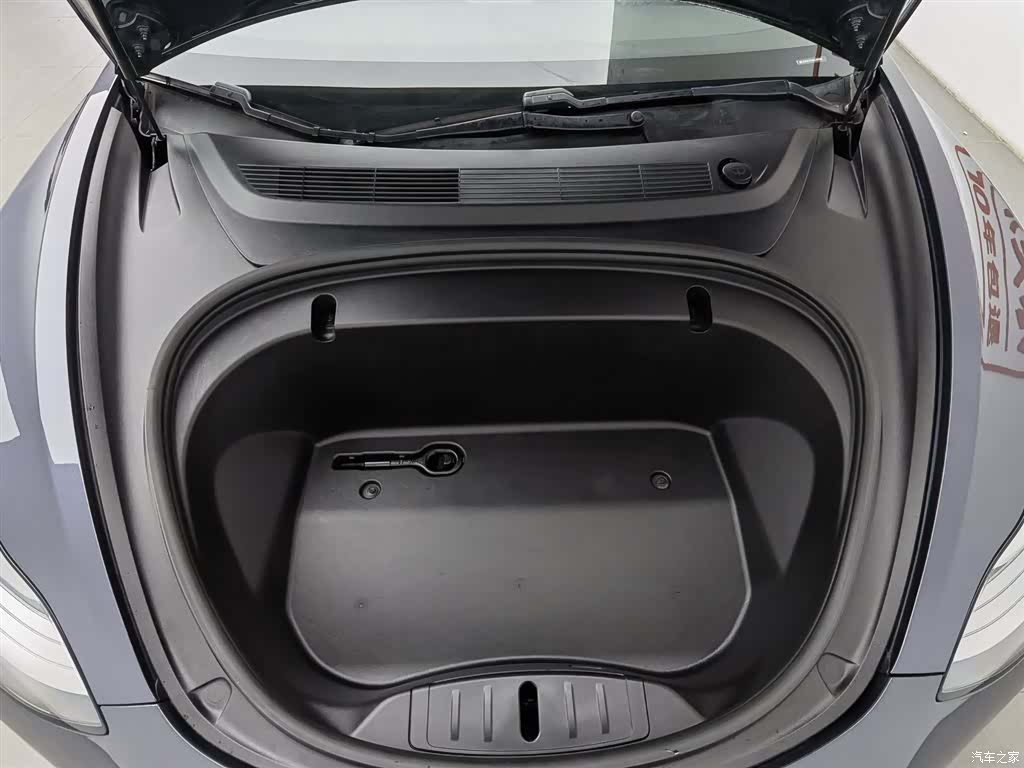 Tesla Model 3, 2020 6
