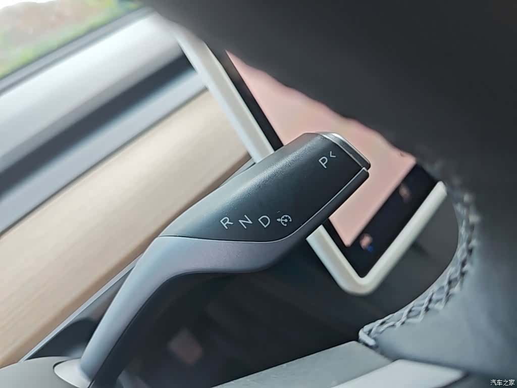 Tesla Model 3, 2023 14