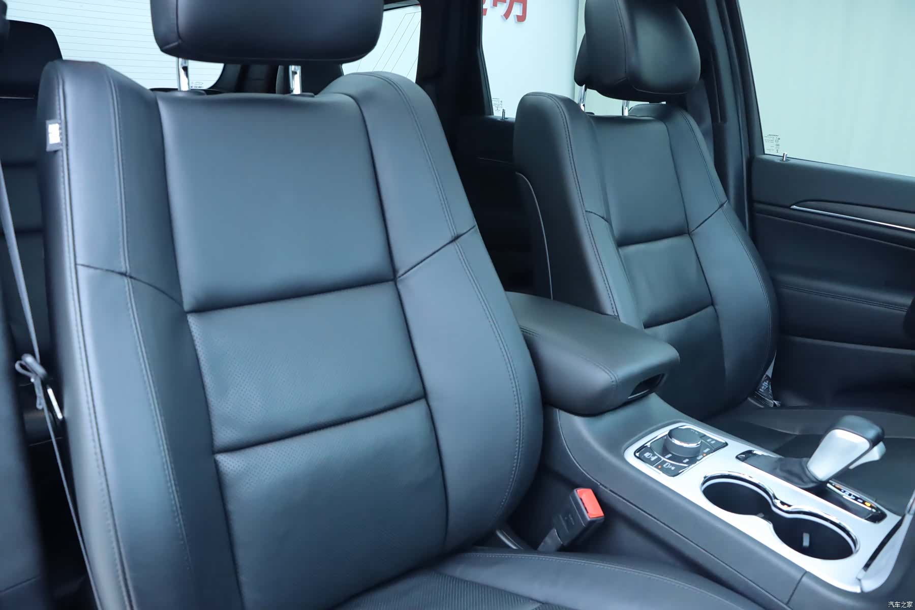 Jeep Grand Cherokee, 2022 10