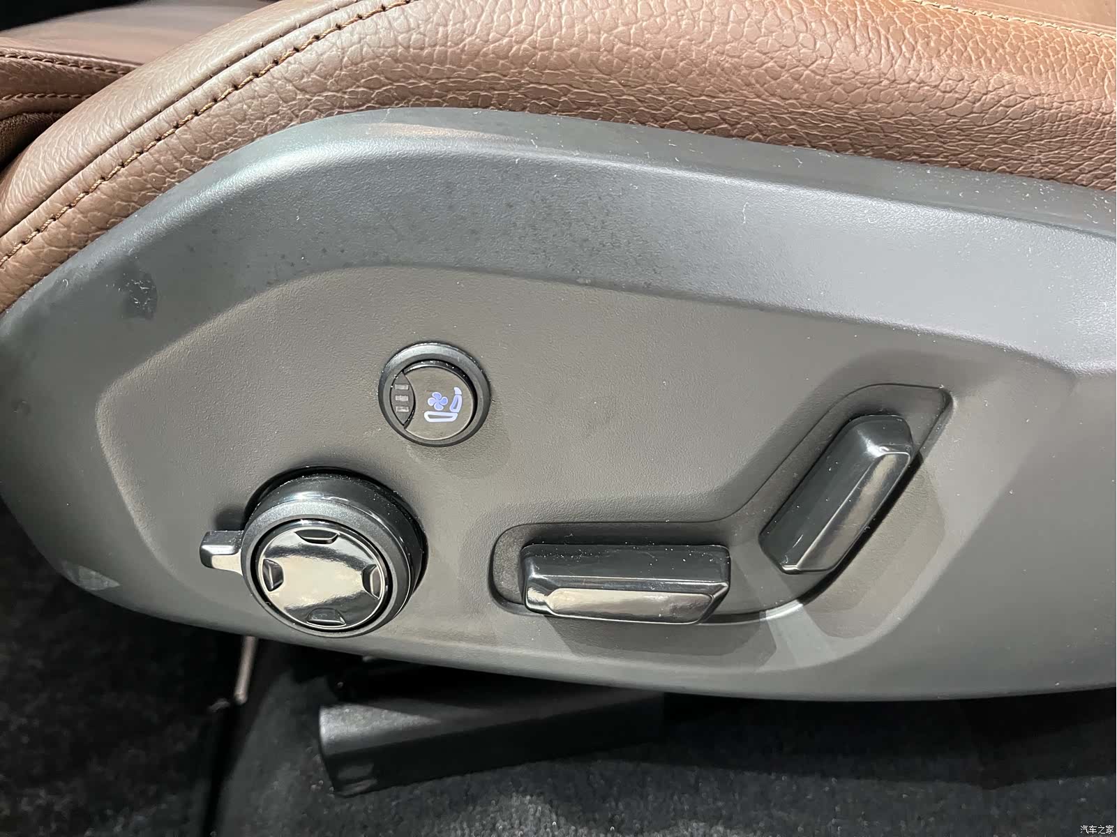 Volvo XC60, 2023 8