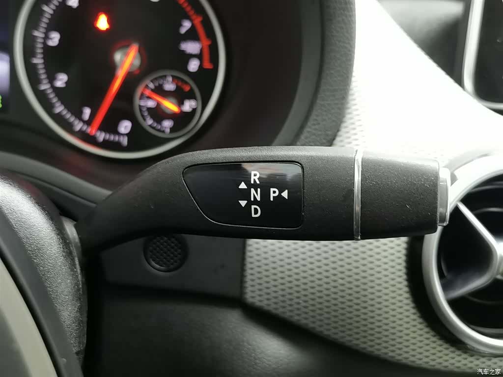 Mercedes-Benz B-Class, 2015 13