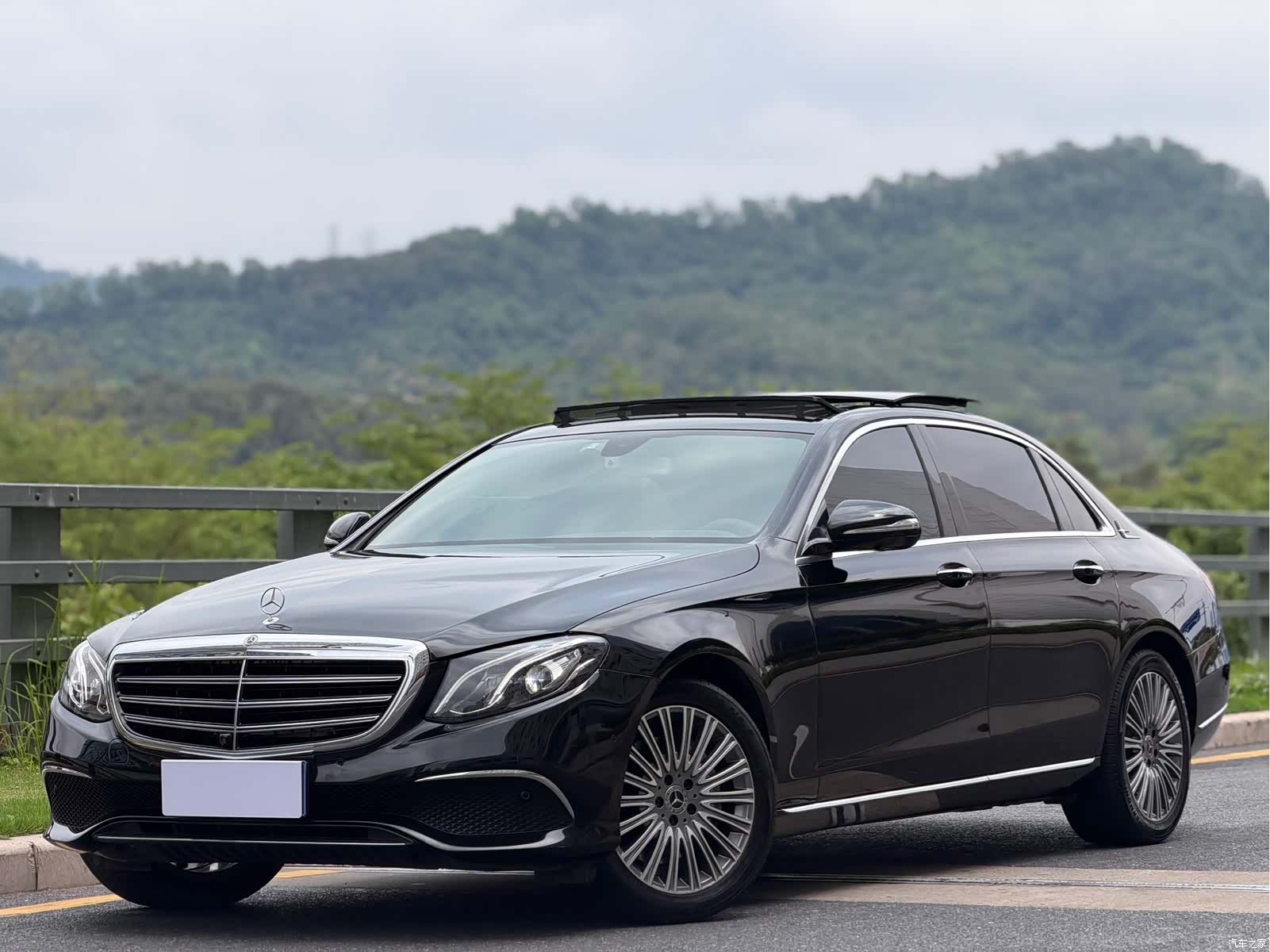 Mercedes-Benz E-Class, 2020 1