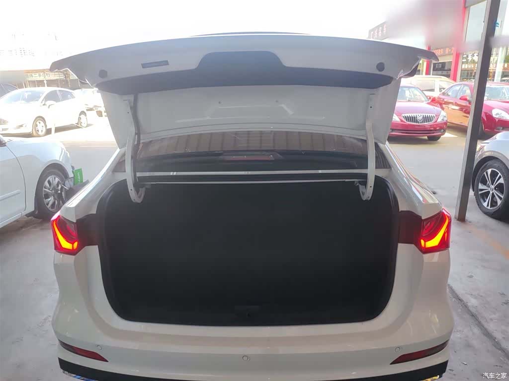 Roewe i5, 2025 19