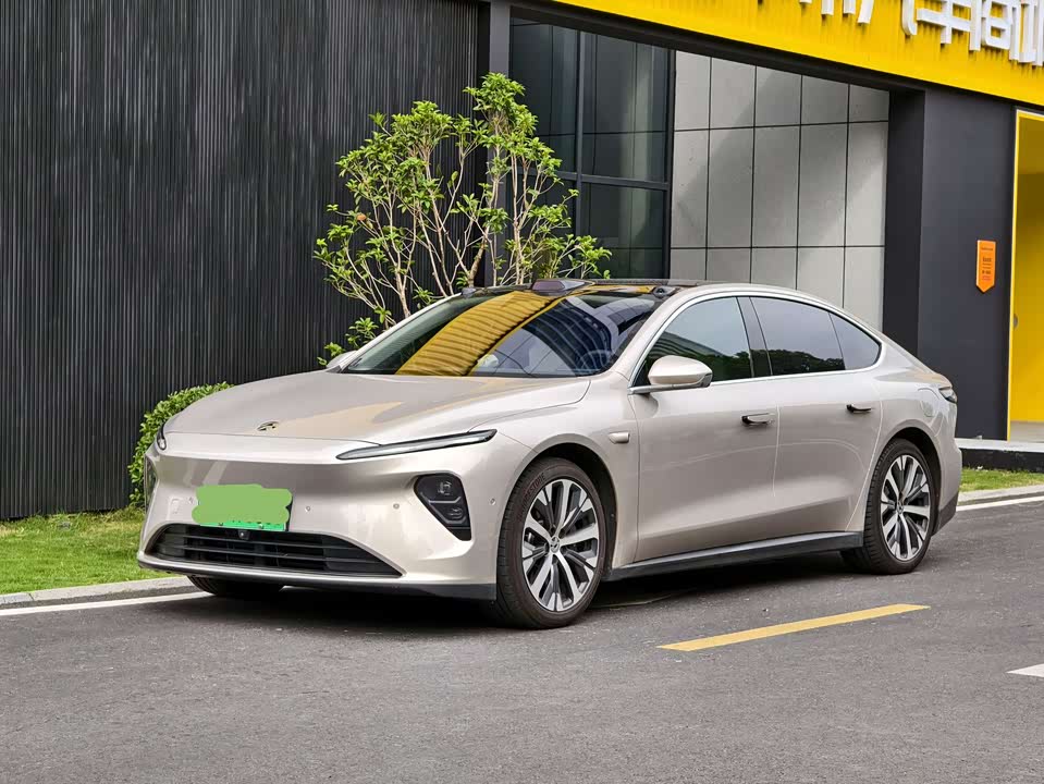 NIO ET7