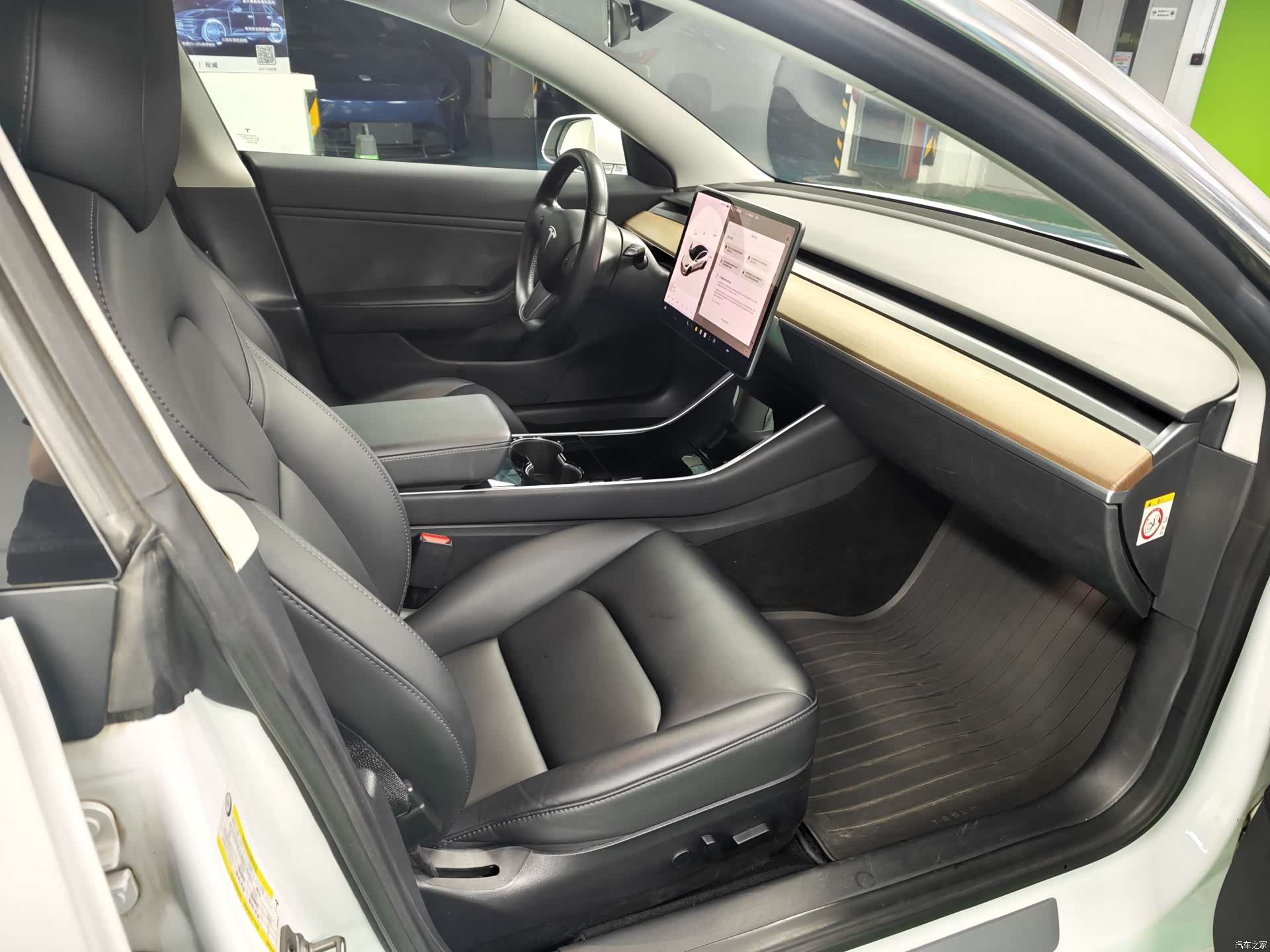 Tesla Model 3, 2019 8