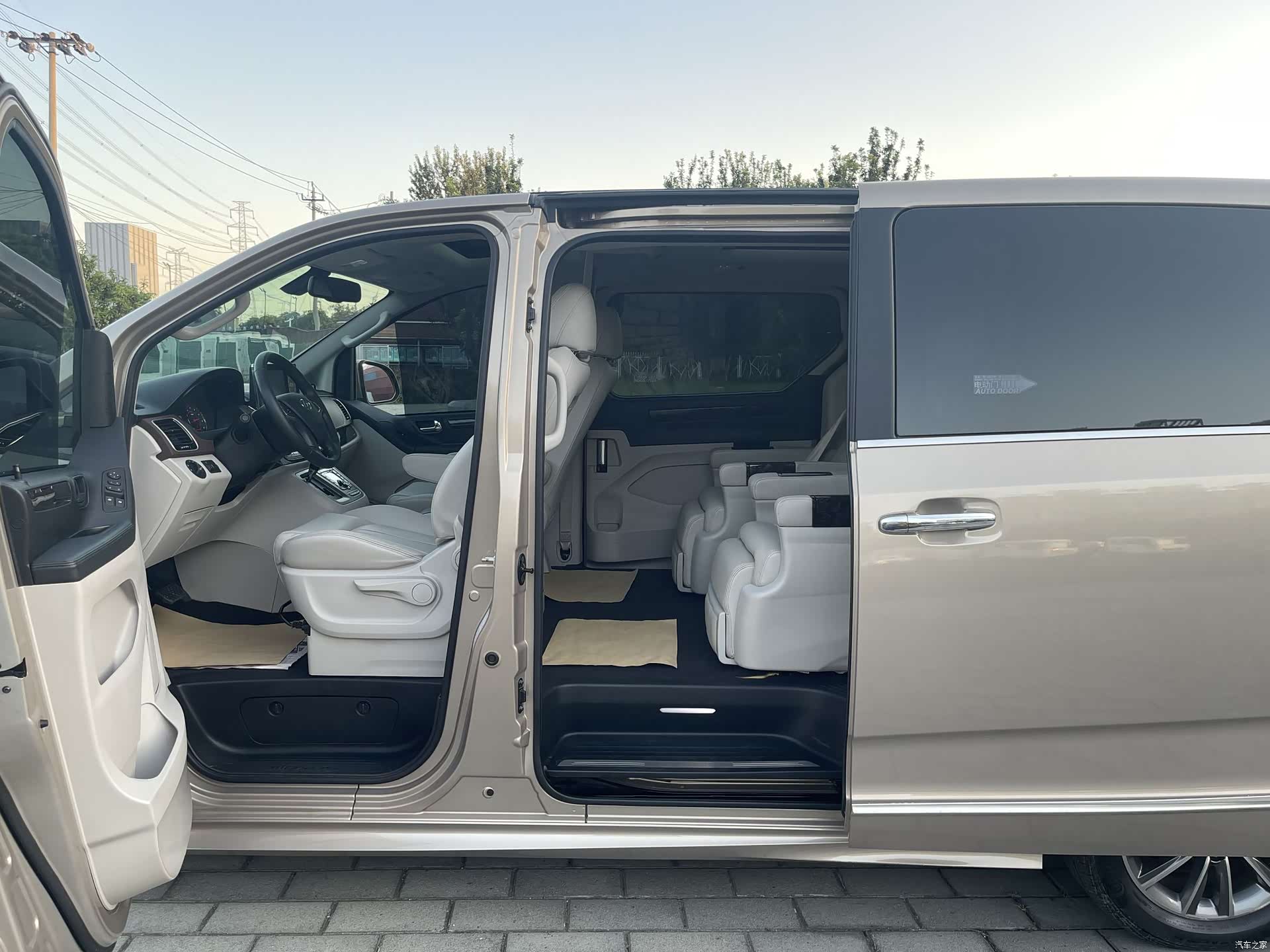 Maxus G10, 2016 15