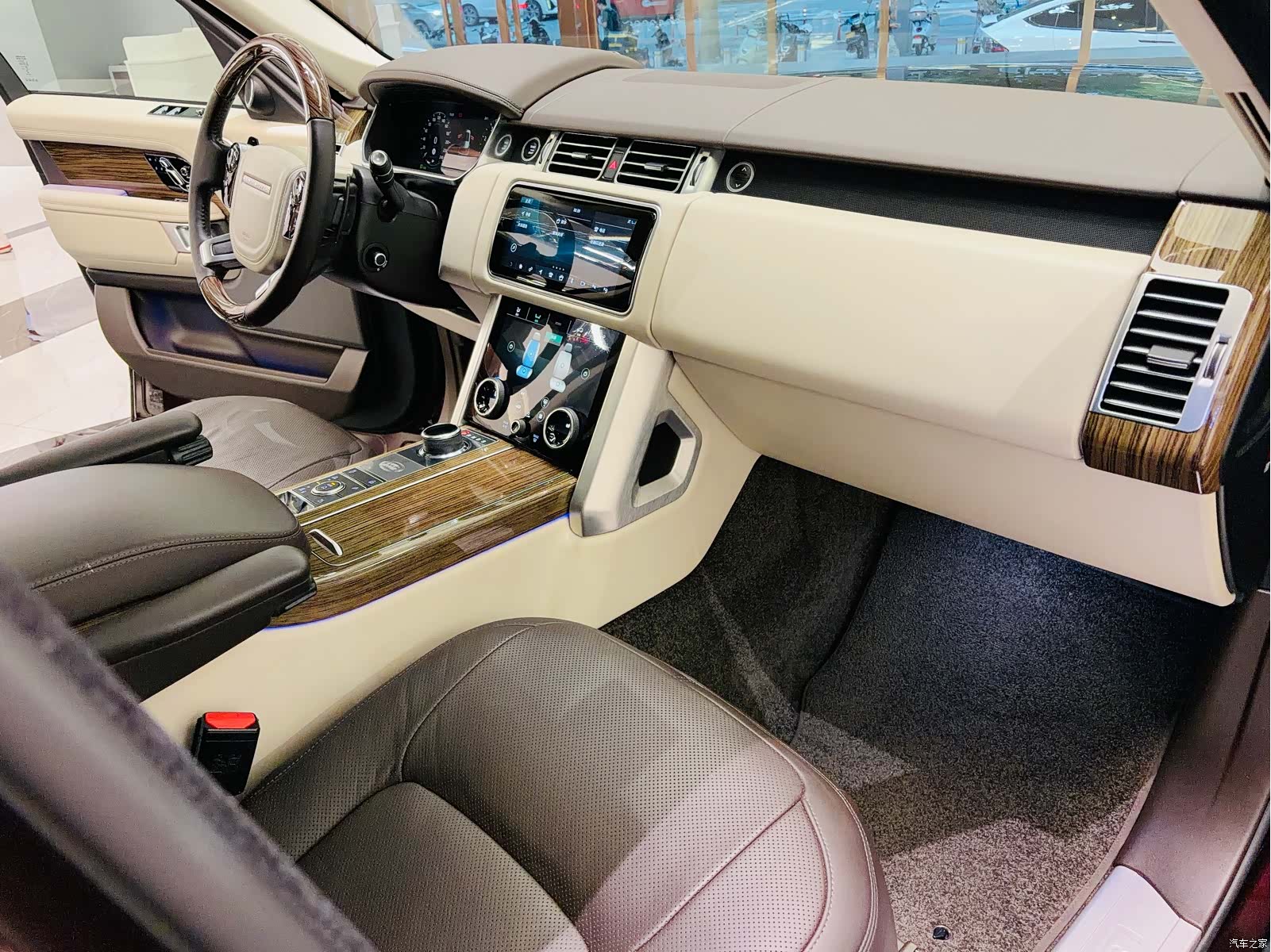 Land Rover Range Rover, 2019 16
