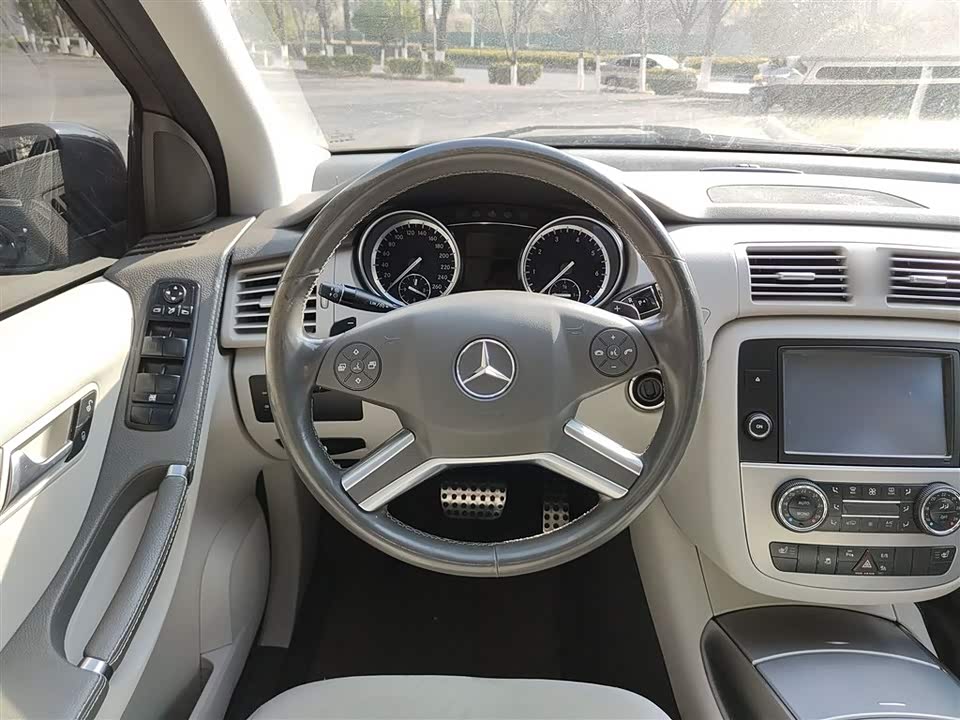 Mercedes-Benz R-class